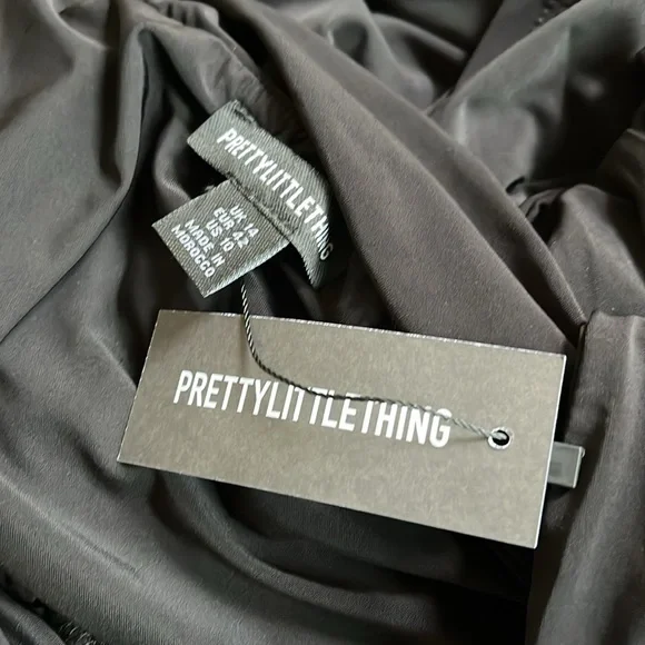 4/$19 NWT PrettyLittleThing black slinky extreme plunge maxi halter tie dress - Picture 8 of 8